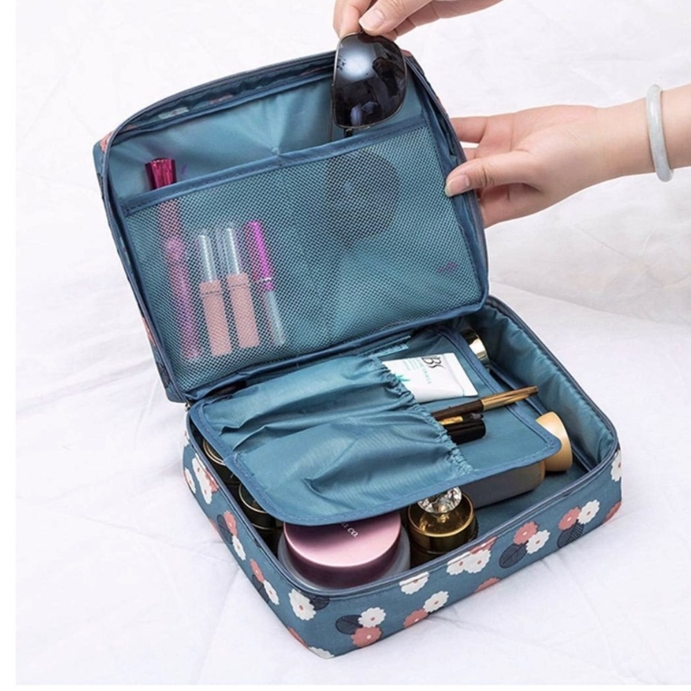 NIP Mositto Large Capacity Portable Travel Cosmetic Bag - Picture 3 of 6